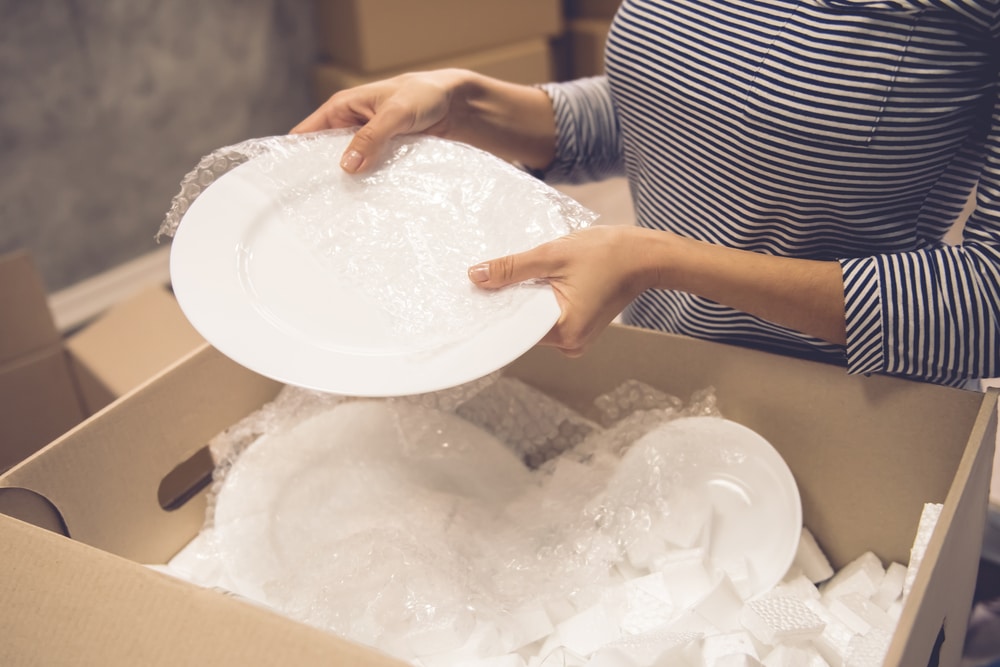Read more about the article How to Pack Dishes Ahead of Moving Day