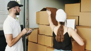 Read more about the article The Benefits of Choosing a Licensed and Insured Moving Company