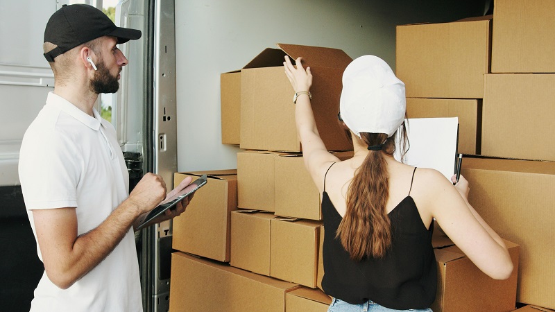 Read more about the article The Benefits of Choosing a Licensed and Insured Moving Company